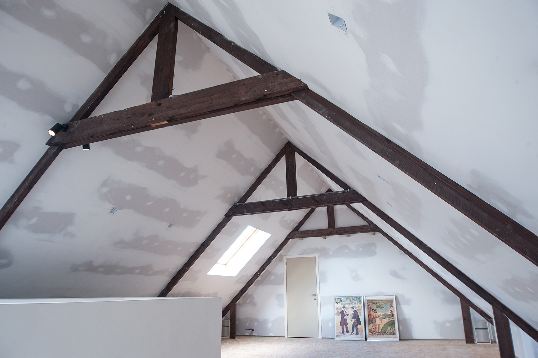 Zolderrenovaties-West Vlaanderen-pleisterwerken